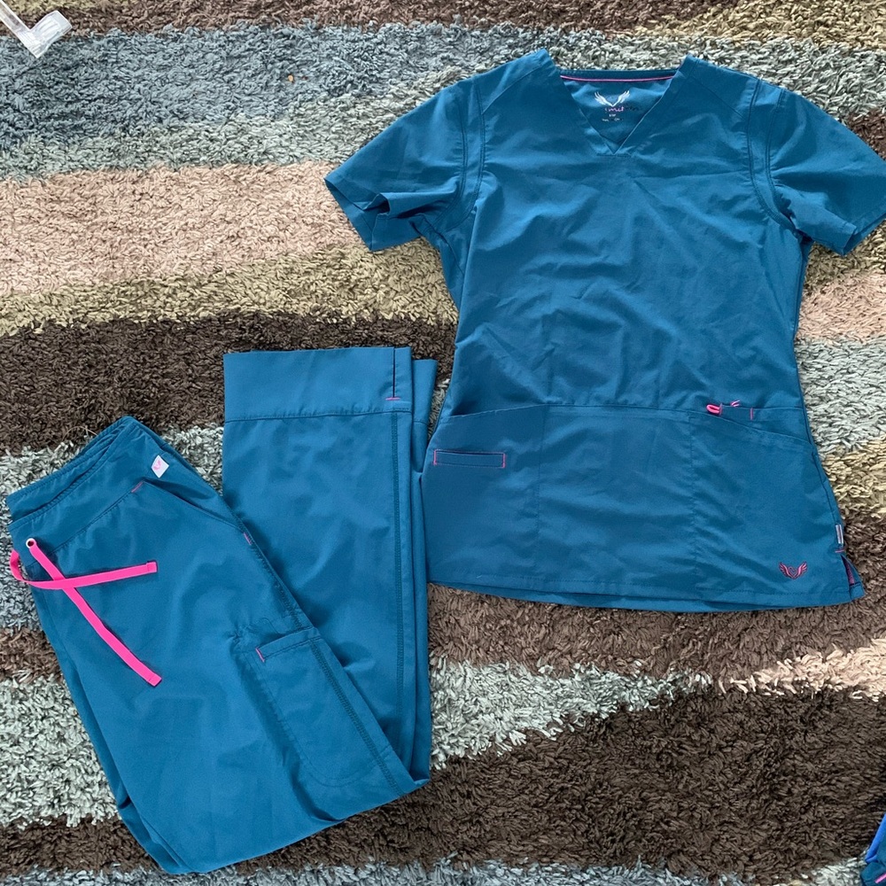Smitten Scrub Set
